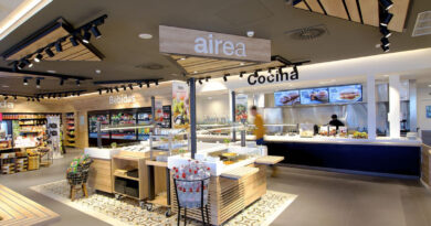 La operación impulsa a la compañía hasta una facturación récord de 2.700 millones de euros