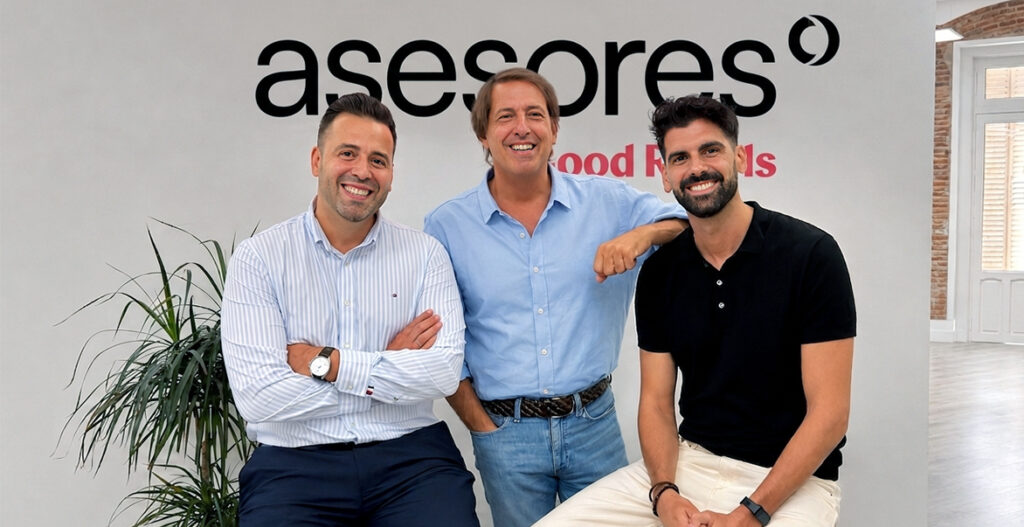 De izquierda a derecha: Carlos Hergueta, Luis Dorado e Iván Bermejo