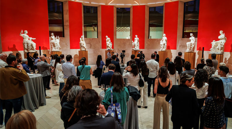 Los asistentes a la visita al Museo Nacional del Prado