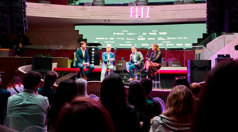 De izq a dcha, Carlos Álvarez, sales advertising director de Taboola Spain & Portugal, Moisés Rubiño García, jede de departamento Turismo y Deporte de Andalucía, Isaac Vidal Sánchez, CMSO en AR- Hotels y Mari Luz Antolín, marketing & eCommerce manager Hotel InterContinental Madrid