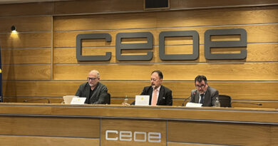 Presentación en la ceoe del nuevo marco regulatorio para prensa, revistas y publicaciones periódicas convocado por CLABE (Club Abierto de Editores este 19 de mayo)