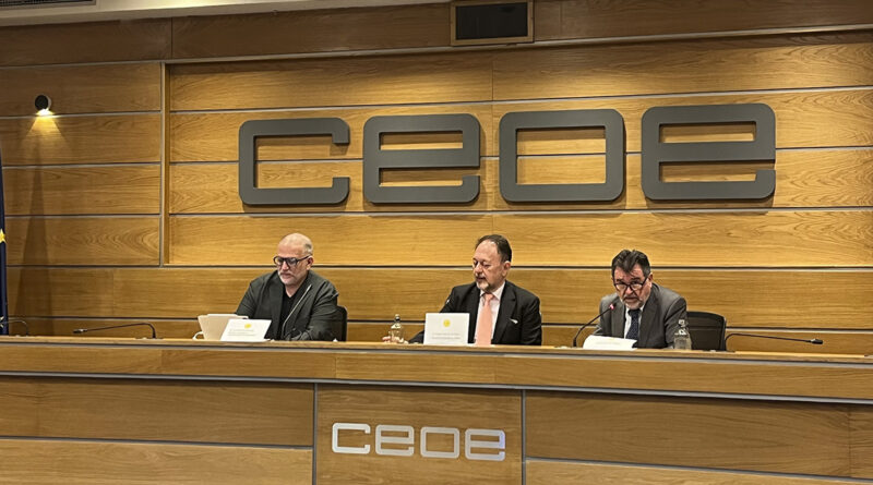 Presentación en la ceoe del nuevo marco regulatorio para prensa, revistas y publicaciones periódicas convocado por CLABE (Club Abierto de Editores este 19 de mayo)
