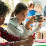 En Australia, los menores de 16 años siguen accediendo a redes sociales