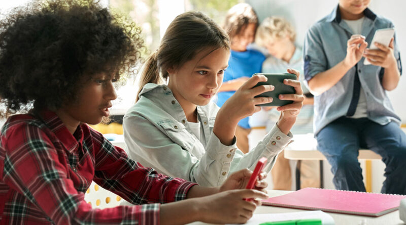 En Australia, los menores de 16 años siguen accediendo a las redes sociales