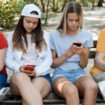 Francia, primer país europeo en prohibir las redes sociales a menores de 15 años
