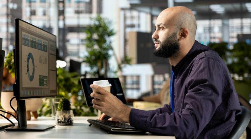 La IA ahorra hasta 4 horas a la semana a los profesionales de marketing