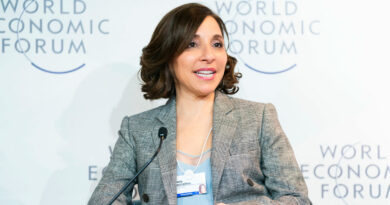Linda Yaccarino renuncia como CEO de X