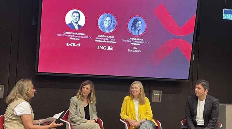Mesa redonda formada por Paradores, Kia e ING, tres marcas que han sido exitosas en la experiencia de cliente