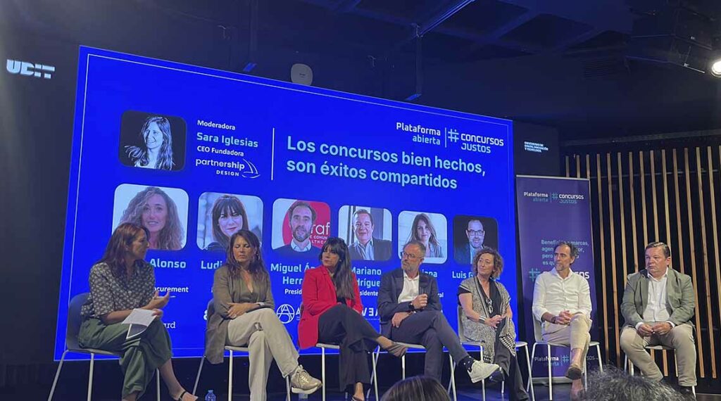 Mesa redonda moderada por Sara Iglesias, CEO y fundadora de Partnership Design