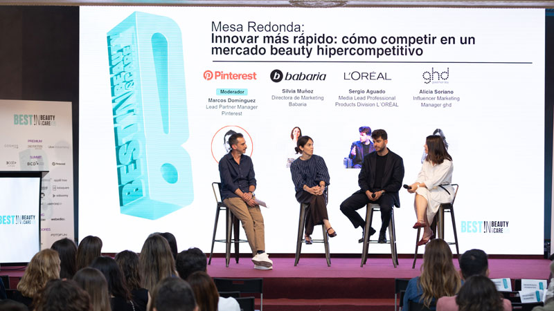 (De izq. a der.) Marcos Domínguez, lead partner manager de Pinterest; Silvia Muñoz, directora de marketing de Babaria; Sergio Aguado, media lead, professional products division L'Oreal; y Alicia Soriano, influencer marketing manager de Ghd Spain