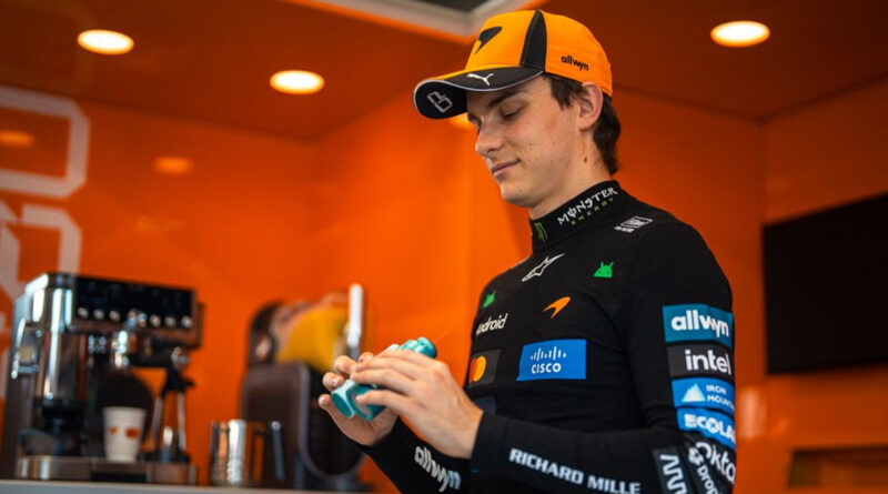 SharkNinja desarrollará colaboraciones con Lando Norris y Oscar Piastri, pilotos del equipo McLaren Mastercard de Fórmula 1, así como con el expiloto Mika Häkkinen