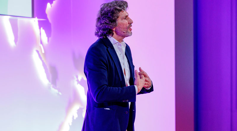 Pedro Serrahima, durante su ponencia en XII Congreso DEC
