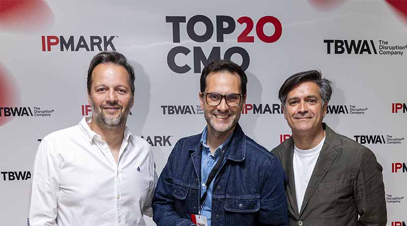 De izq a dcha, Paulo Areas (TBWA España), Lluís Crespo, 'senior marketing head' en Pepsi (PepsiCo) y Jesús Fuertes (TBWA España)